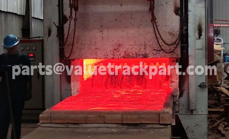 heat treatment LINK BELT LS248HII track roller.jpg