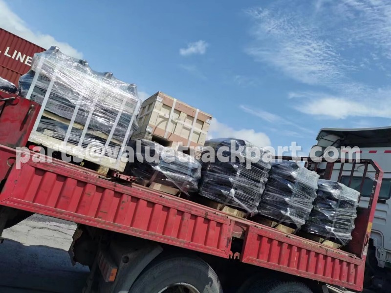 kobelco 7065 parts ship.jpg
