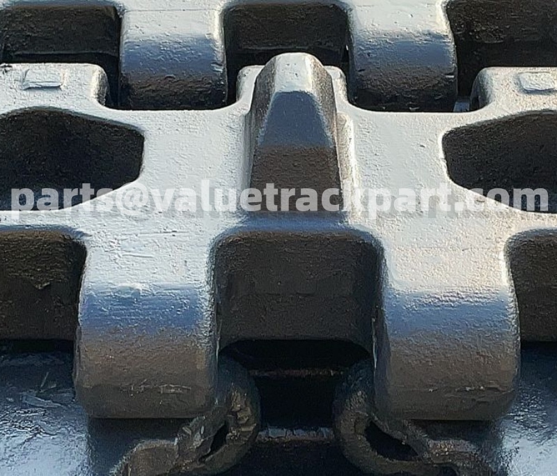 Zoomlion QUY70 Track shoe.jpg