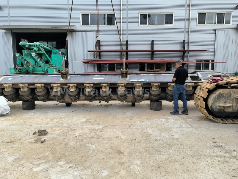reasons for crane bottom roller damage.jpg
