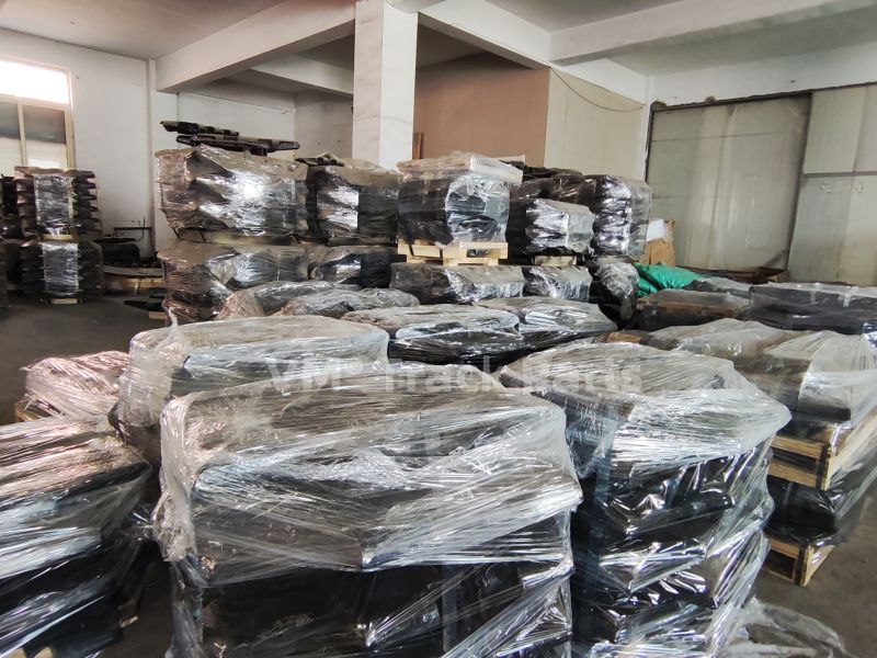 KOBELCO BM700 Crane Undercarriage Parts Warehouse.jpg